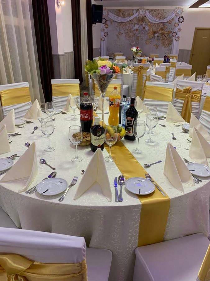 Hostal La Pared Torres de la Alameda Zewnętrze zdjęcie