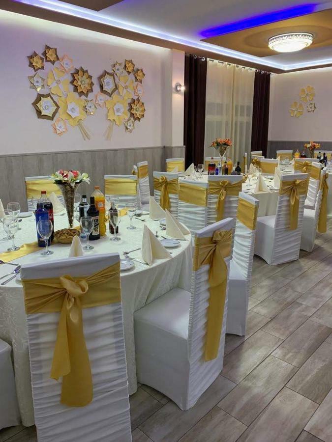 Hostal La Pared Torres de la Alameda Zewnętrze zdjęcie