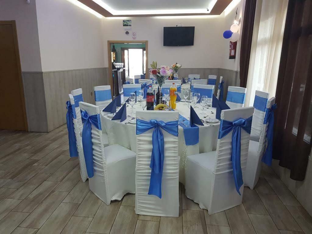 Hostal La Pared Torres de la Alameda Zewnętrze zdjęcie