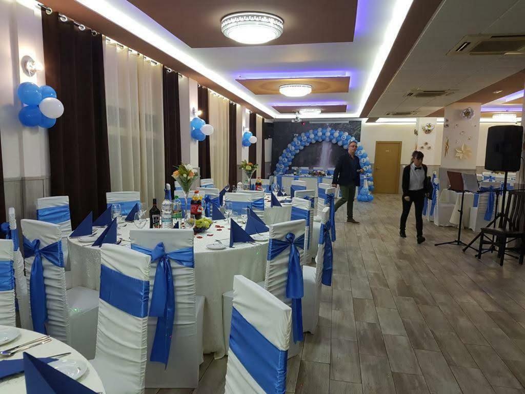 Hostal La Pared Torres de la Alameda Zewnętrze zdjęcie