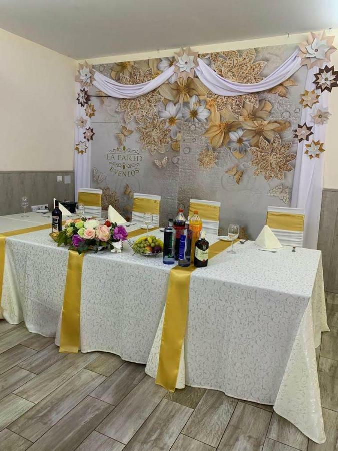 Hostal La Pared Torres de la Alameda Zewnętrze zdjęcie