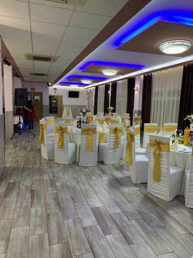 Hostal La Pared Torres de la Alameda Zewnętrze zdjęcie