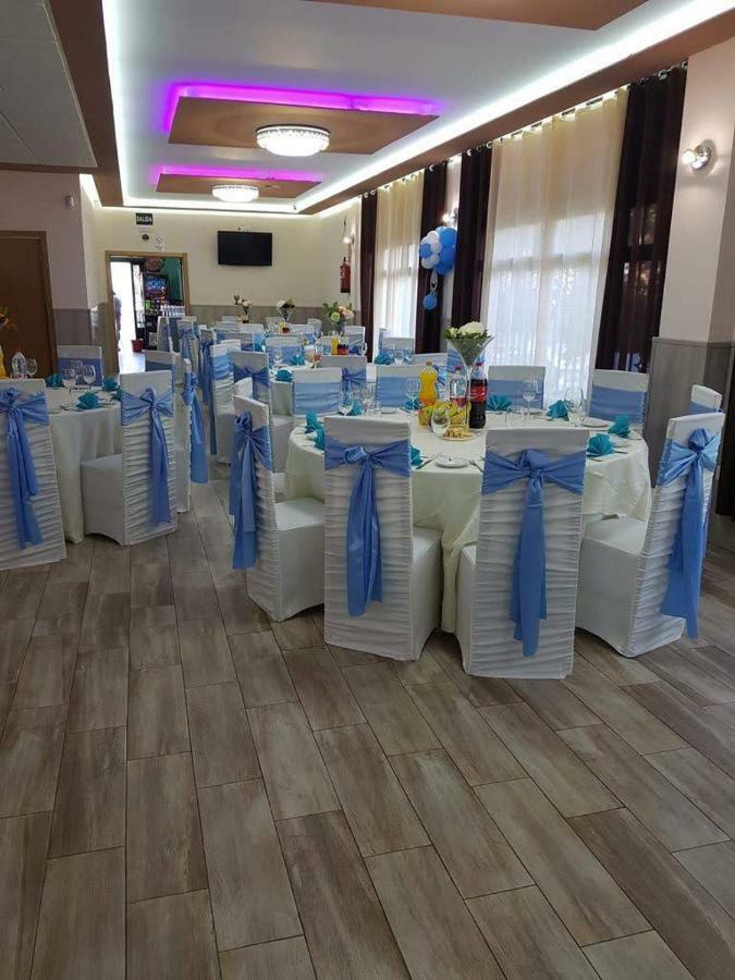 Hostal La Pared Torres de la Alameda Zewnętrze zdjęcie