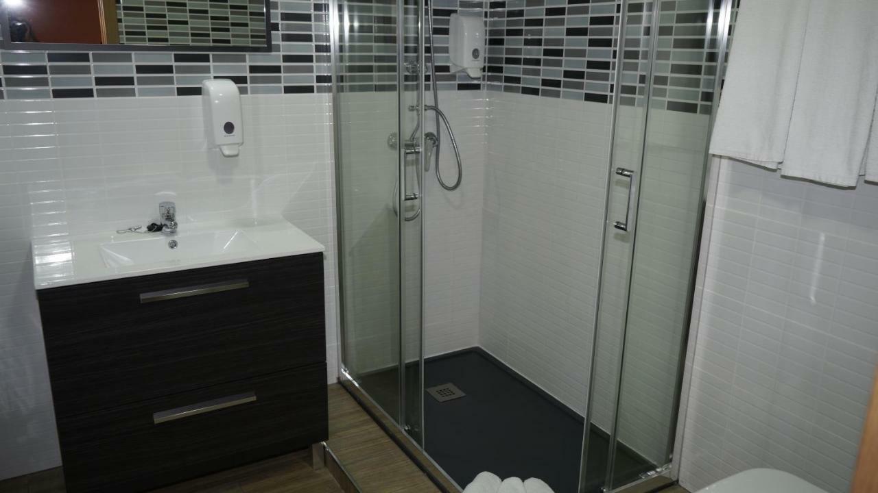 Hostal La Pared Torres de la Alameda Zewnętrze zdjęcie